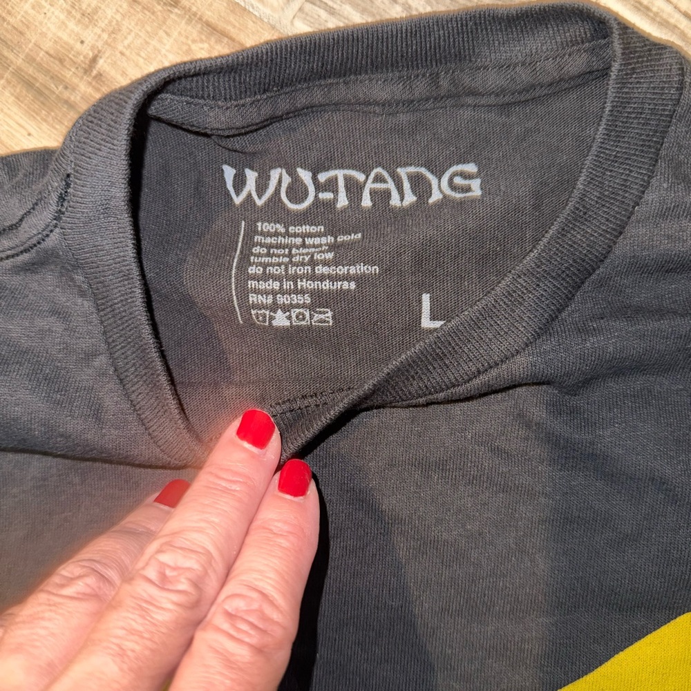 Wu-Tang Clan Black and Yellow Long Sleeve Tee EUC L - Picture 2 of 2